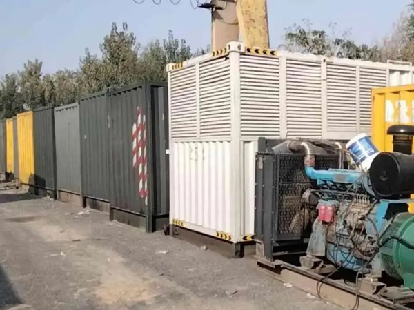 平远200KW柴油发电机机组每小时油耗是多少?