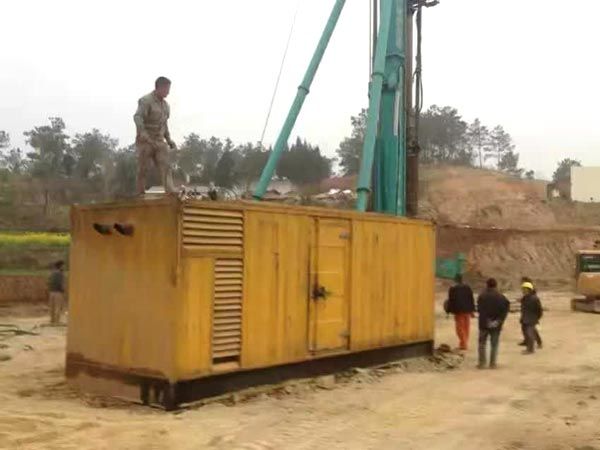 平远如何判断水冷式机油散热器密封件是否需要更换？